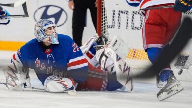 Rangers give up three in third to Blues, drop third in a row