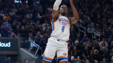 Shai Gilgeous-Alexander scores 35 as Thunder hold off Warriors without Stephen Curry, 105-101