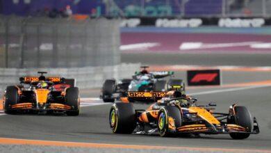 Norris hands Piastri the win in Qatar sprint as McLaren closes in on the F1 constructors’ title