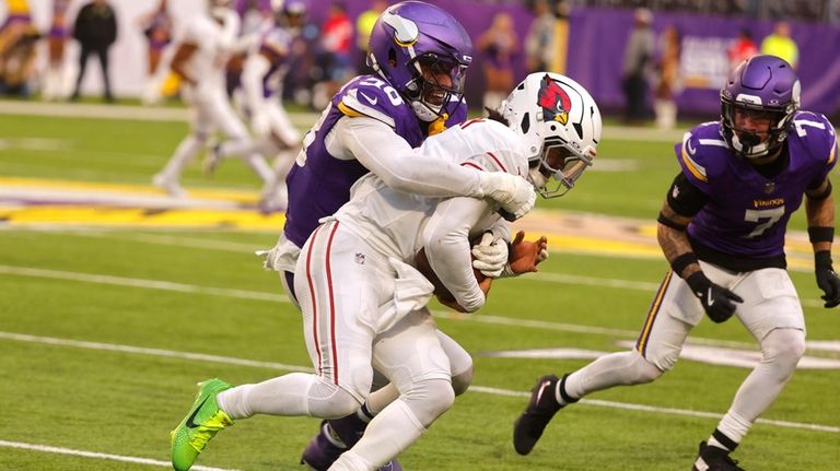 Kyler Murray’s late mistakes contribute to Cardinals’ blown lead in loss to Vikings