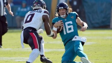 Jaguars should shut down QB Trevor Lawrence amid his concussion and shoulder injury