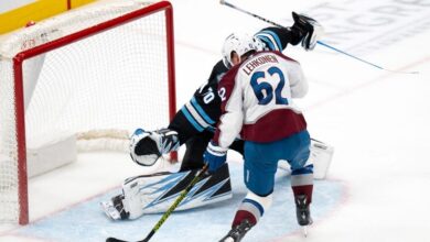 Lehkonen has hat trick, Blackwood stops 34 shots as Avalanche beat Utah 4-1