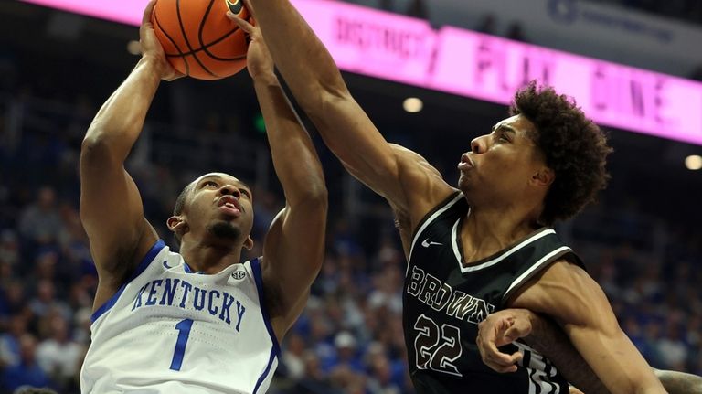 Andrew Carr scores 14, Otega Oweh adds 13 as No. 10 Kentucky handles Brown 88-54