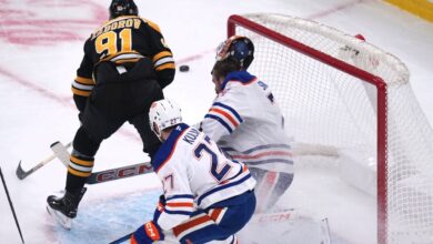 Oilers’ goalie Stuart Skinner leaves game after collision with Bruins’ Nikita Zadorov