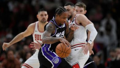 DeRozan makes triumphant return to Chicago as Kings beat Bulls