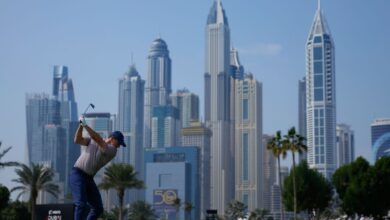 Hillier leads from Hatton at Dubai Desert Classic with McIlroy 7 shots back