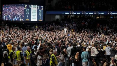 Vanderbilt 0,000 by SEC for allowing fans to storm court after victory over Tennessee