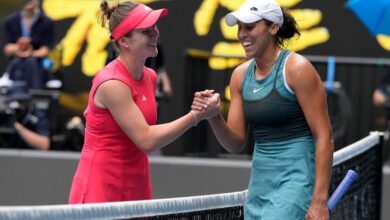 Australian Open: Iga Swiatek overwhelms Emma Navarro and will face Madison Keys in the semifinals