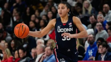 Bueckers helps No. 6 UConn rout Butler 101-59 to win 32nd straight Big East regular-season game