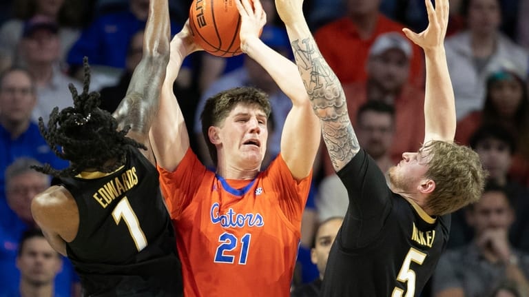 Richard and Condon come up big with Clayton out, and No. 6 Florida beats Vanderbilt 86-75