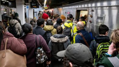 Amtrak communication problem delays LIRR trains into, out of Manhattan, MTA says