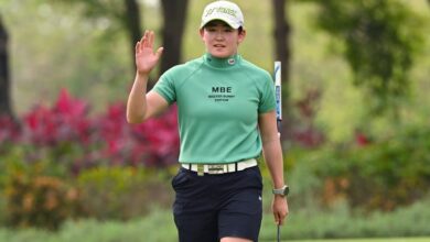 Sponsor invite Akie Iwai leads the LPGA Thailand golf tournament by 3 strokes after 10-under 62