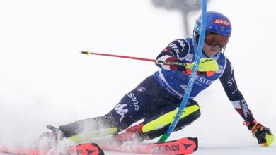 Mikaela Shiffrin leads 1st run in a World Cup slalom in sight of 100th career win