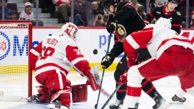 Ullmark stops 48 shots, Cozens scores winner as Senators edge Red Wings 2-1