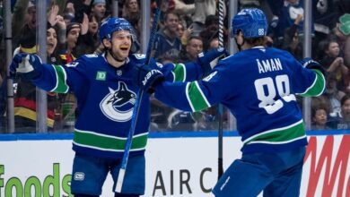 Pettersson, Garland, Suter lead Canucks to 6-2 win over Blackhawks