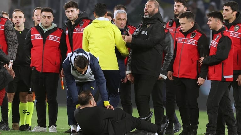 Fenerbahce accuses Galatasaray coach of acting like he’d been ‘shot’ in latest Mourinho controversy