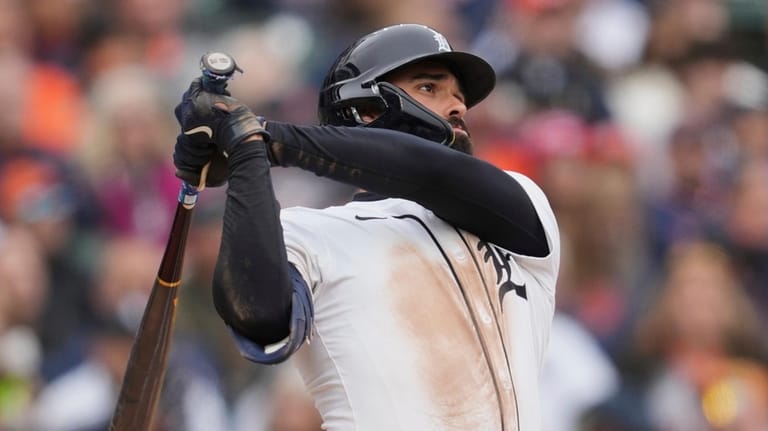 Carpenter homers twice, Flaherty wins in Detroit return, Tigers beat White Sox 7-4 in home opener
