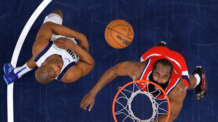 Leonard scores 20 points to help Clippers rout Mavericks 114-91 for 3rd straight win Leonard scores 20 points to help Clippers rout Mavericks 114-91 for 3rd straight win
