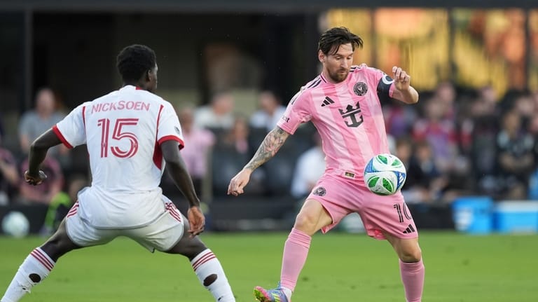 Lionel Messi scores for Inter Miami in 1-1 MLS tie with Toronto Lionel Messi scores for Inter Miami in 1-1 MLS tie with Toronto