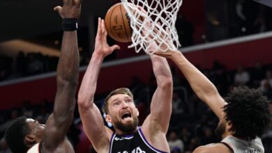 LaVine and DeRozan combine for 80 points in Kings 127-117 win over the Pistons