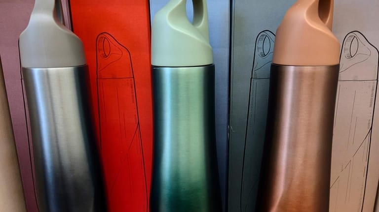 That water bottle you’re carrying says a lot more than ‘hydration’ That water bottle you’re carrying says a lot more than ‘hydration’