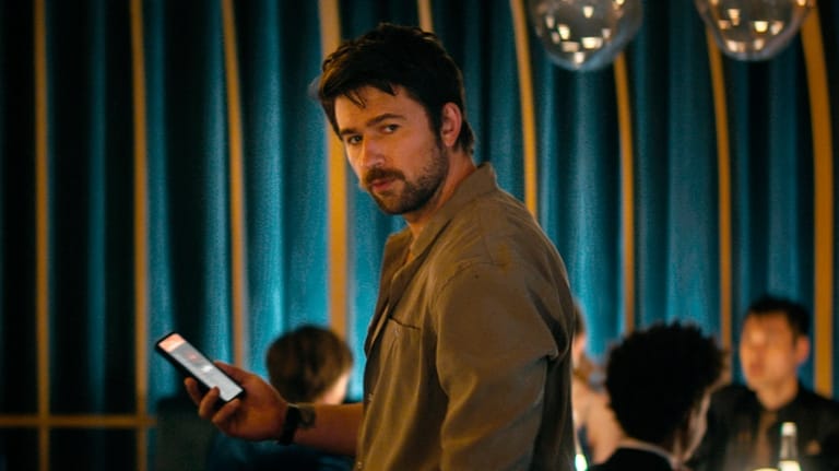 Movie Review: ‘Drop’ doesn’t phone it in