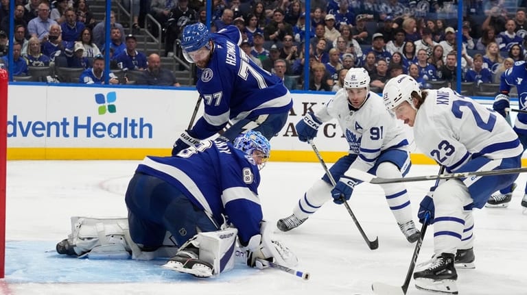 Matthew Knies scores in OT for his second hat trick and the Maple Leafs beat the Lightning 4-3 Matthew Knies scores in OT for his second hat trick and the Maple Leafs beat the Lightning 4-3