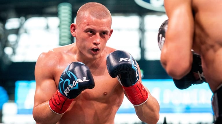 ‘Boots’ Ennis crowns himself best fighter in 147-pound division with dominant win over Stanionis ‘Boots’ Ennis crowns himself best fighter in 147-pound division with dominant win over Stanionis
